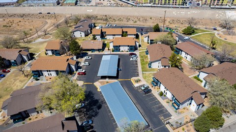 Exterior of Villa Esperanza Apartments in Albuquerque
