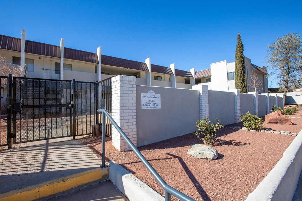 Gated Apartment Community The Heights at Tramway in Albuquerque