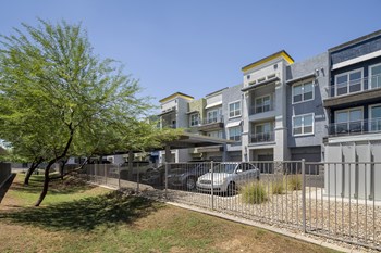Skye At Mcclintock Station Apartments 1831 East Apache Boulevard Tempe Az Rentcafe