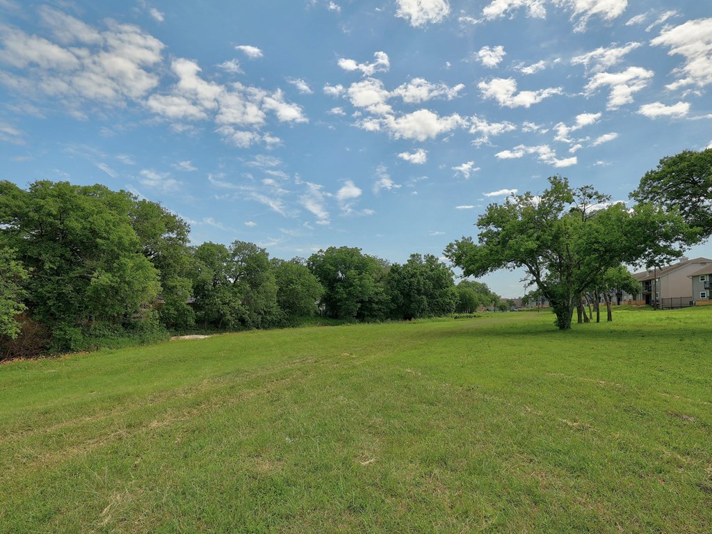 Grass Area at The Villas at Quail Creek Apartments in Austin Texas June 2021