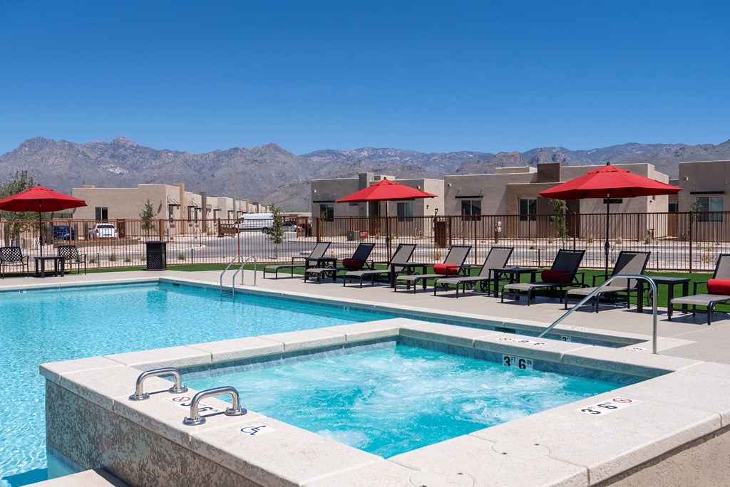 Hot Tub at Casitas Catalina Apartments in Tucson