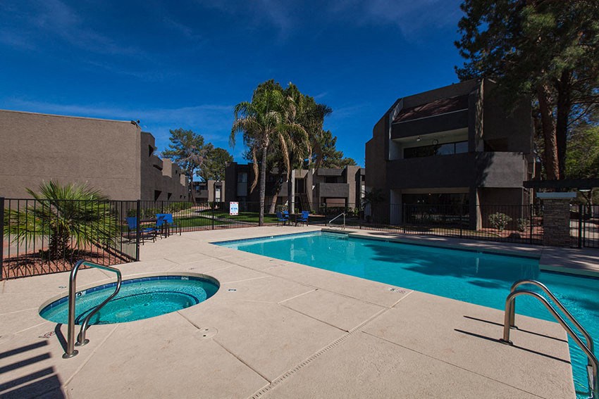 Hot Tub at La Costa at Dobson Ranch