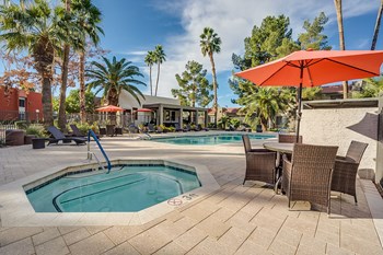 Hot Tub at Ovation at Tempe Apartments in Tempe Arizona.jpg - Photo Gallery 4