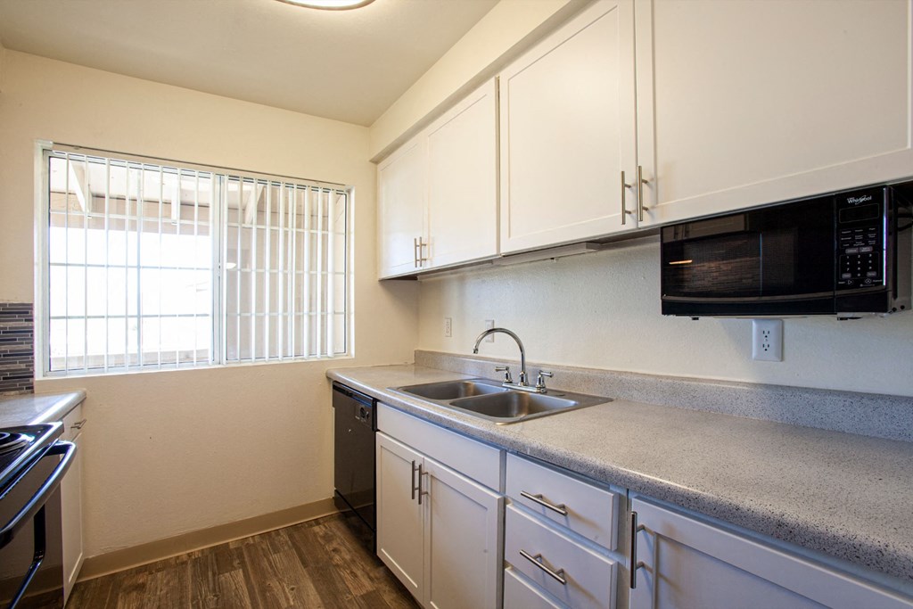 Kitchen at Brookwood Apartments in Tucson AZ 3-2020