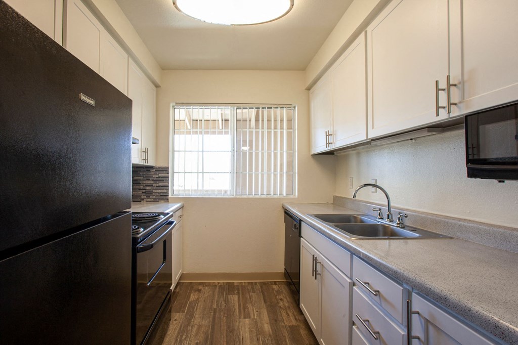 Kitchen at Brookwood Apartments in Tucson AZ 3-2020