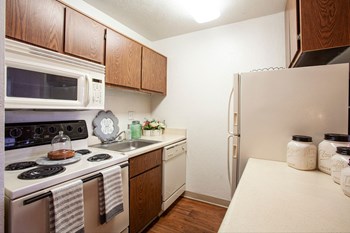 Kitchen at Casa Bella Apartments in Tucson AZ 4-2020 - Photo Gallery 6