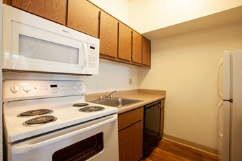 Kitchen at Casa Bella Apartments in Tucson AZ 4-2020 - Photo Gallery 10