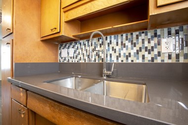 Kitchen at The Continental Apartments in Phoenix AZ Nov 2020 (3)