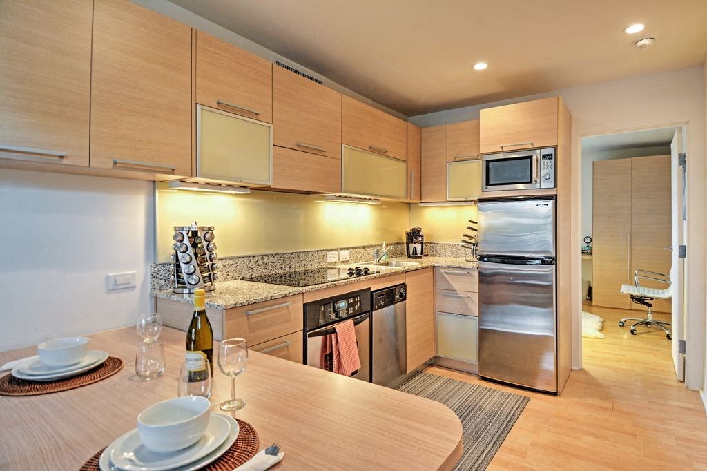 Kitchen at The Regency Apartments in Tempe Arizona July 2020.jpg