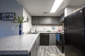 Kitchen counter top and appliances at Villas Del Cielo Aprartments in Albuquerque New Mexico October 2020 - Photo Gallery 2