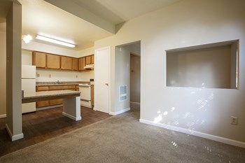 Kitchen dinign area living room at Tierra Pointe Apartments in Albuquerque NM October 2020 - Photo Gallery 20