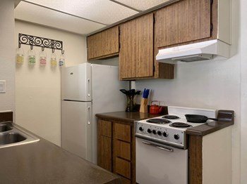Kitchen at Biltmore on the Lake in Phoenix AZ - Photo Gallery 3