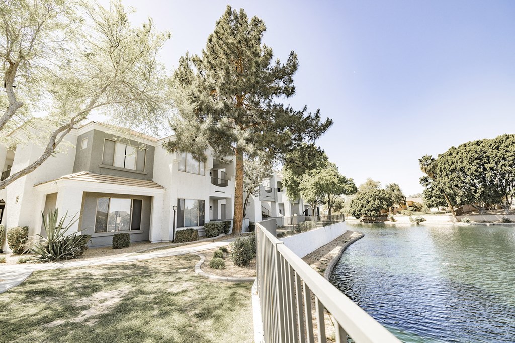 Lakeside apartments at Haven at Arrowhead Apartments in Glendale Arizona