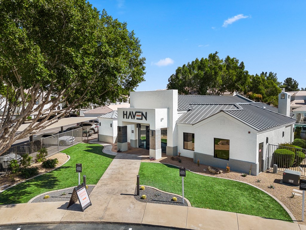 Leasing Office at Haven at Arrowhead Apartment Homes in Glendale Arizona