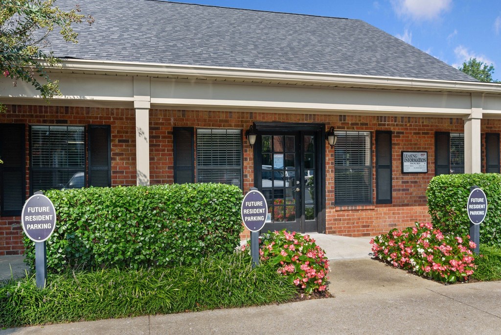 Leasing Office at Laurel Valley Apartments in Mount Juliet Tennessee March 2021