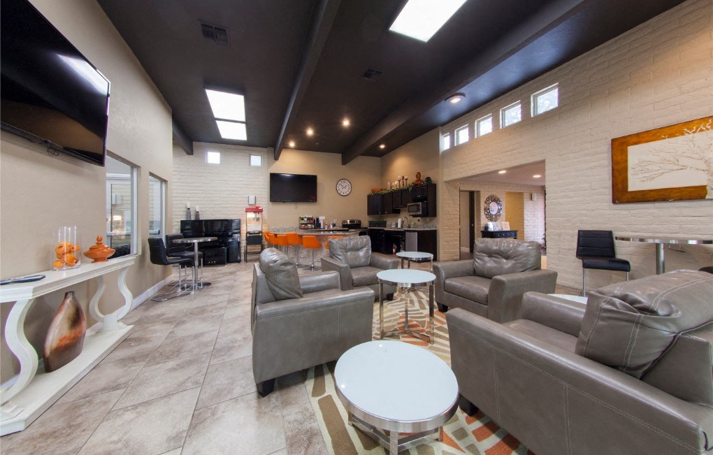 Leasing Office at Mission Palms Apartments in Tucson, AZ