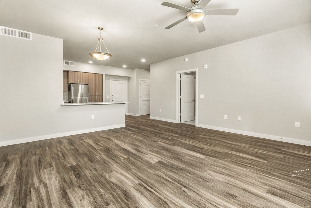 Living room at V on Broadway Apartments in Tempe AZ November 2020 (5)