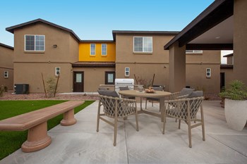 Community BBQ Grill at San Vicente Townhomes in Phoenix AZ - Photo Gallery 5