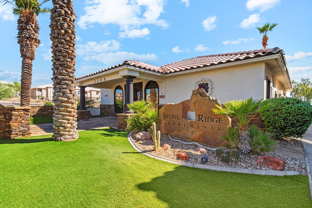 Monument Sign at Stone Ridge Apartments in Bullhead City