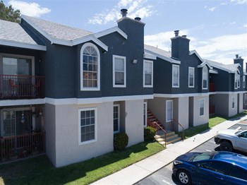 3245 E University Ave 1-3 Beds Apartment for Rent - Photo Gallery 2