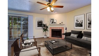 3245 E University Ave 1-3 Beds Apartment for Rent - Photo Gallery 3