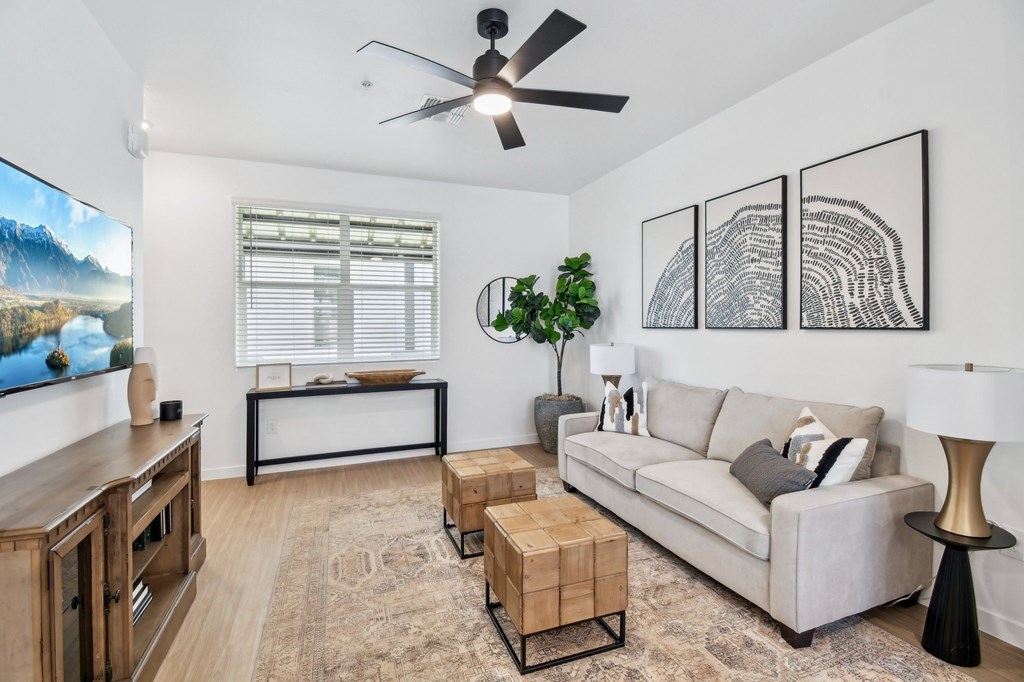 Pique Residences is a similar property to Stella Luxury Apartment Homes located in San Tan Valley