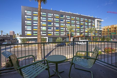 Patio at The Continental Apartments in Phoenix AZ Nov 2020