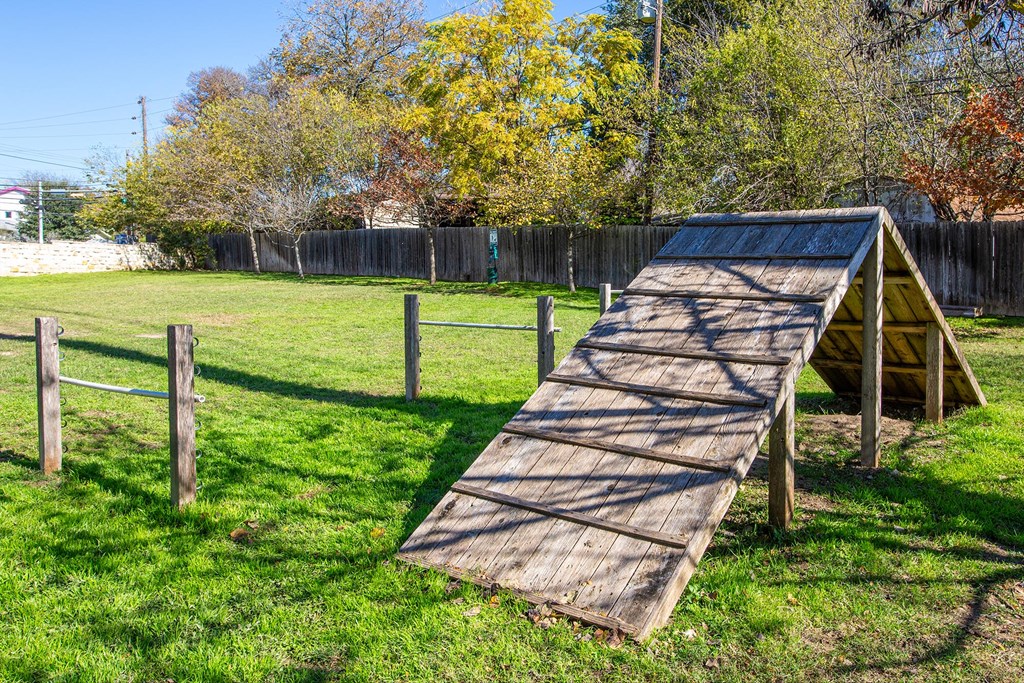 Pet Park at Stony Creek Apartments in Austin Texas