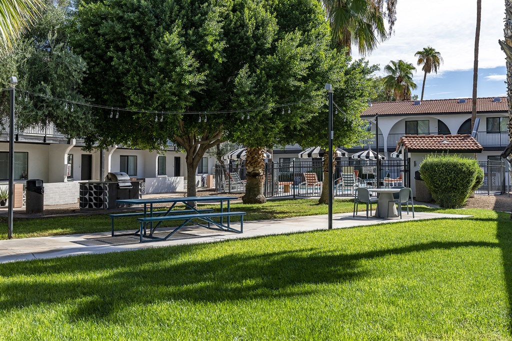Picnic Area at Polanco Apartments