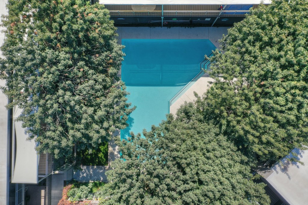 Pool aerial view at The Regency Apartments in Tempe AZ Nov 2020 (2)