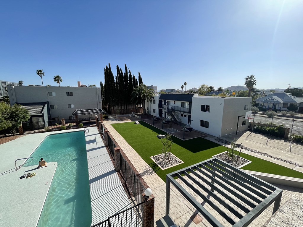 Pool and Courtyard Area