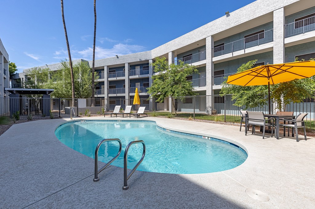 Pool and lounge areas at Arcadia Lofts in Phoenix AZ Nov 2020