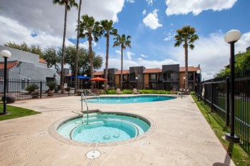 Pool and spa at Casa Bella Apartments in Tucson AZ 4-2020 - Photo Gallery 4