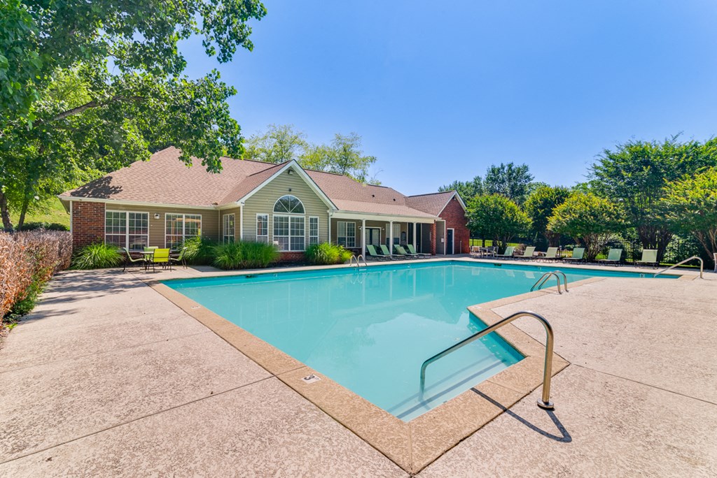 Pool at Avalon of Hermitage in Nashville