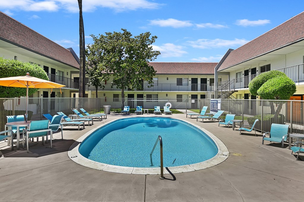 Pool at Avani North Tucson Apartments in Tucson Arizona