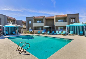 Pool at Olive East Apartments - Photo Gallery 10