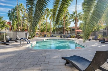 Pool at Ovation at Tempe Apartments - Photo Gallery 5