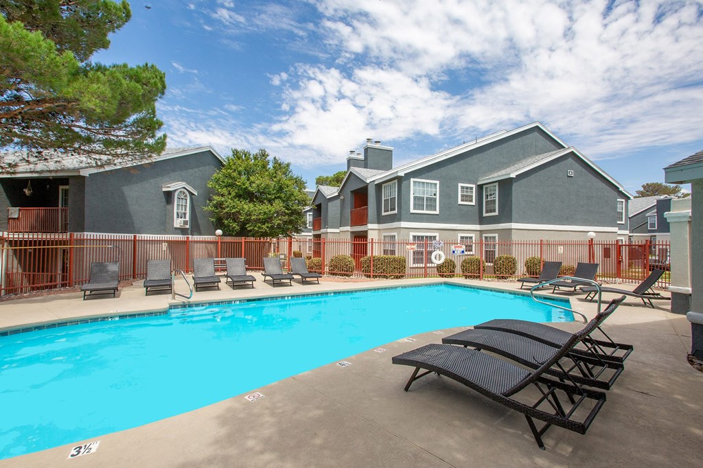 Pool at Park Place Apartments in Las Cruces New Mexico