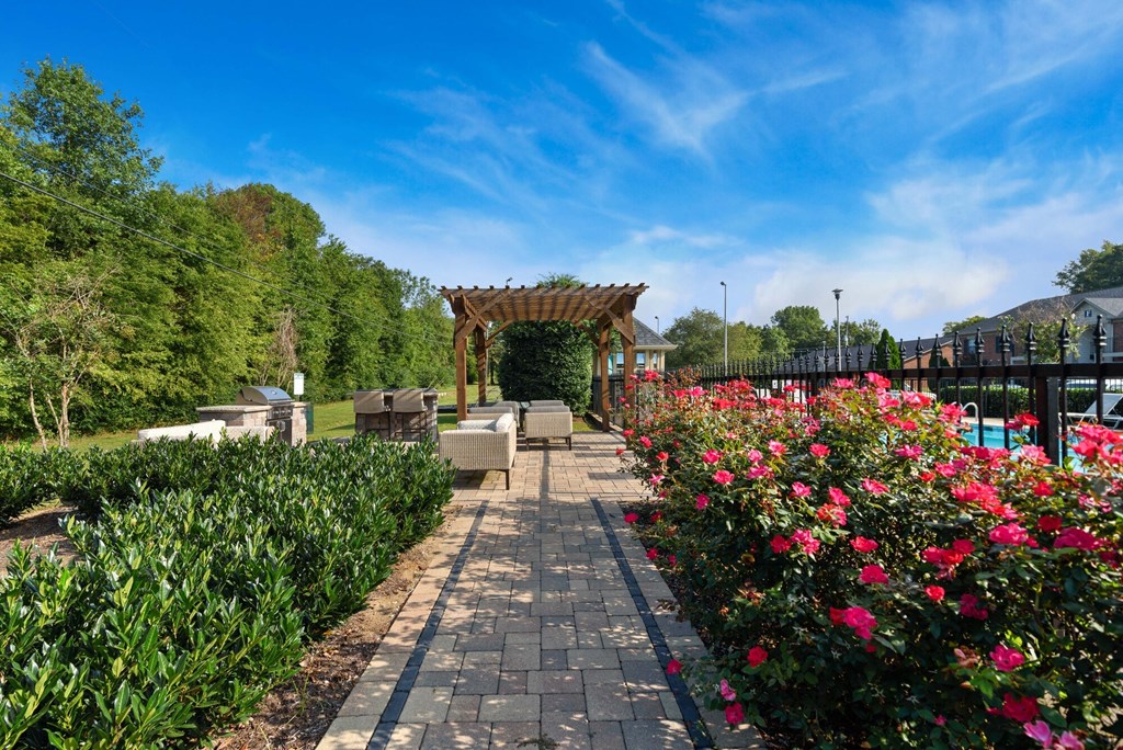 Poolside lounge area at Laurel Valley Apartments in Mount Juliet Tennessee March 2021