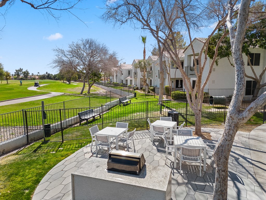 Seating by Golf Course at Haven at Arrowhead Apartment Homes in Glendale Arizona