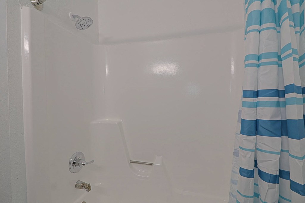Shower 1 x 1 at Arcadia Lofts in Phoenix AZ Nov 2020