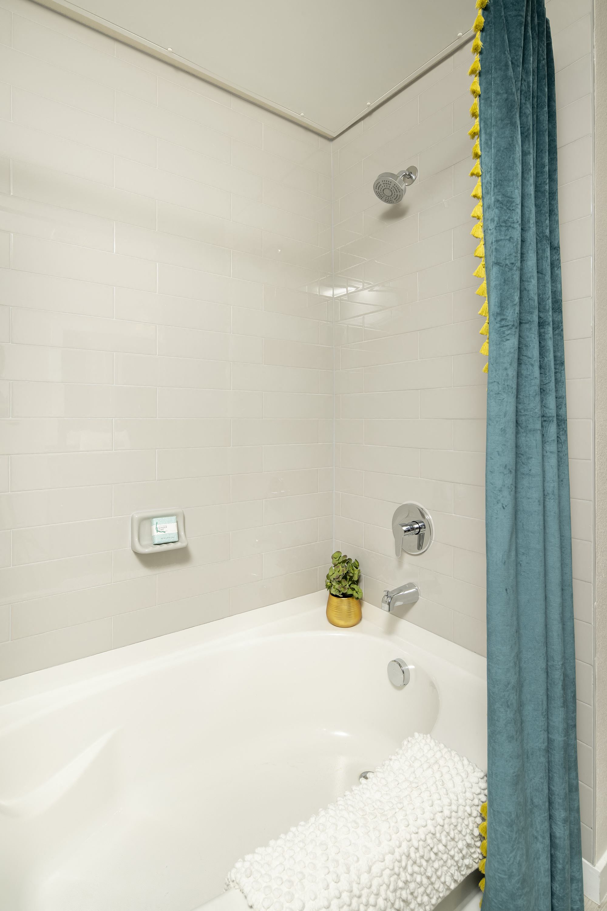 Tempo At McClintock Station