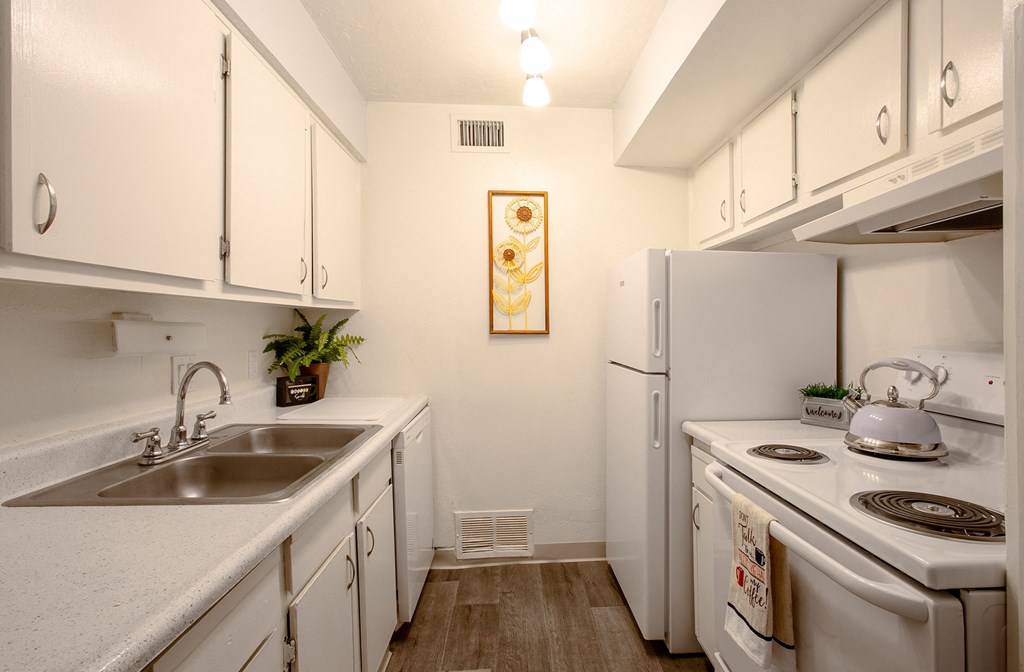 Spacious Kitchen at The View at Catalina Apartments in Tucson Arizona