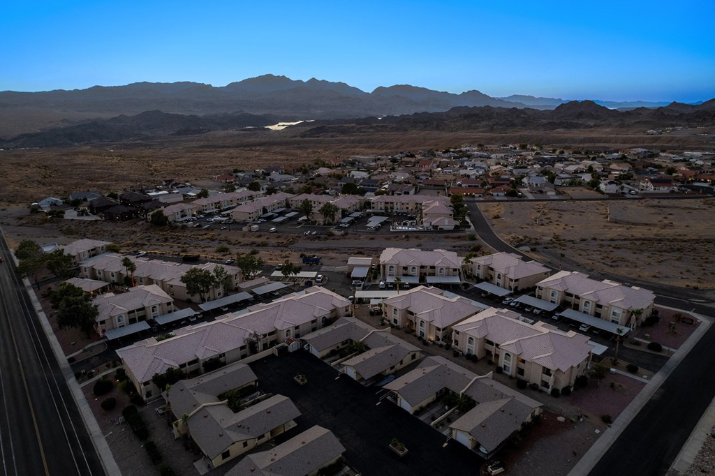 Stone Ridge Apartments near Lake Mohave