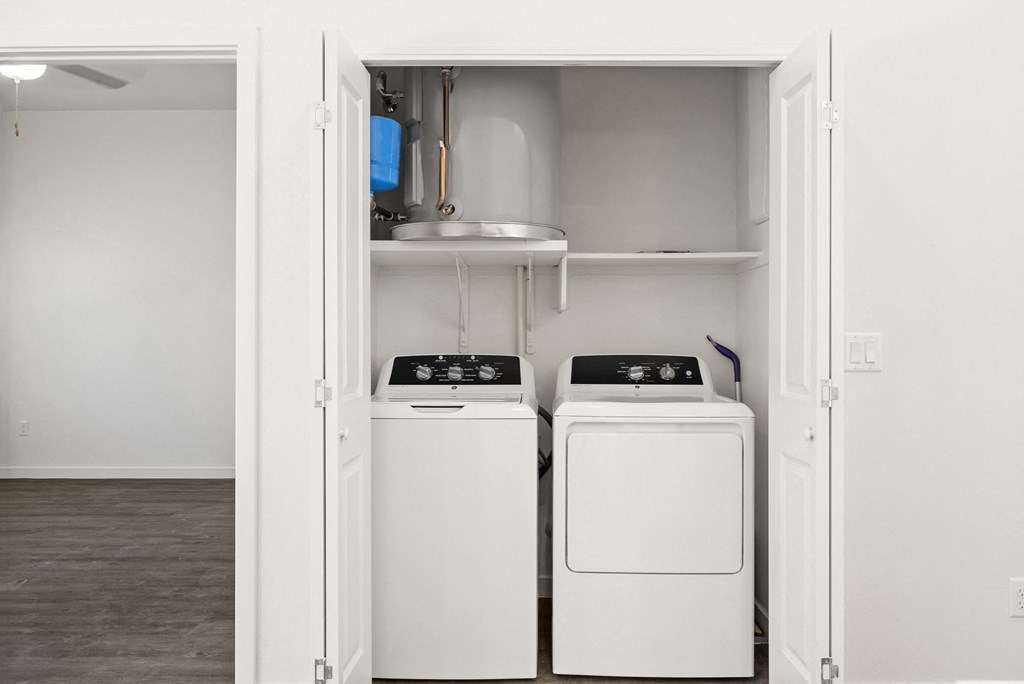 Three Bedroom In Unit Washer and Dryer at Casitas Catalina Apartments in Tucson