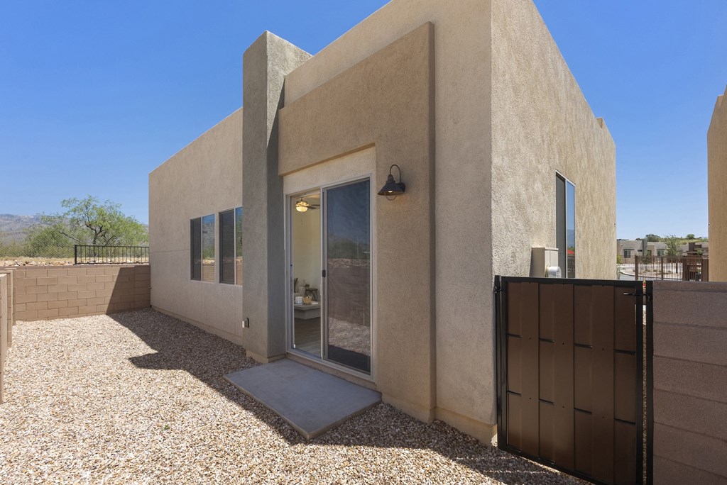 Two Bedroom Back Yard at Casitas Catalina Apartments in Tucson