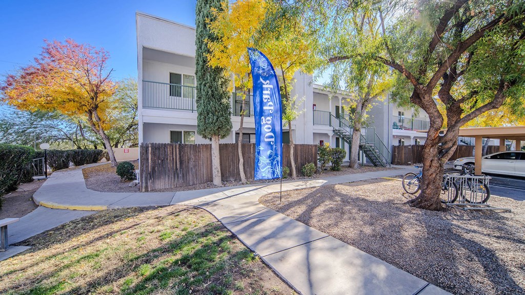 Walkways at La Primera at Green Valley Apartments