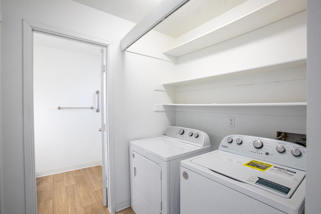 Washer and Dryer at Vista Grande Senior Living Apartments
