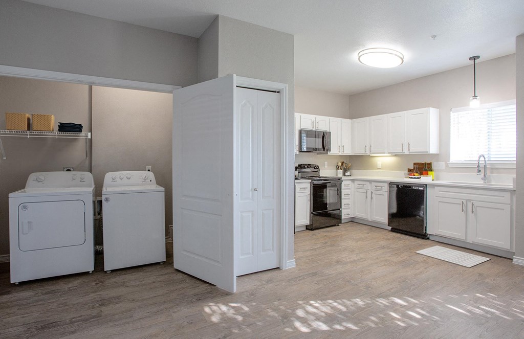 Washer and dryer at Links at Forest Creek in Round Rock Texas near Austin