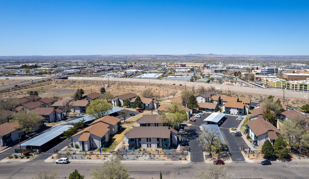 exterior of Villa Esperanza Apartments in Albuquerque